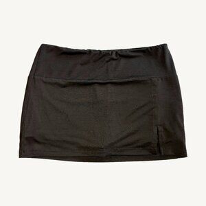 White Fox Boutique Black Stretchy Mini Skort with Slit Size Small
